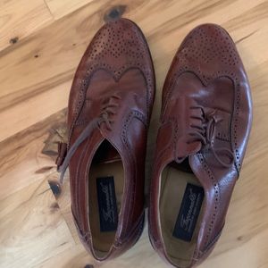 Mens WIDE  dress shoes with boot like traction